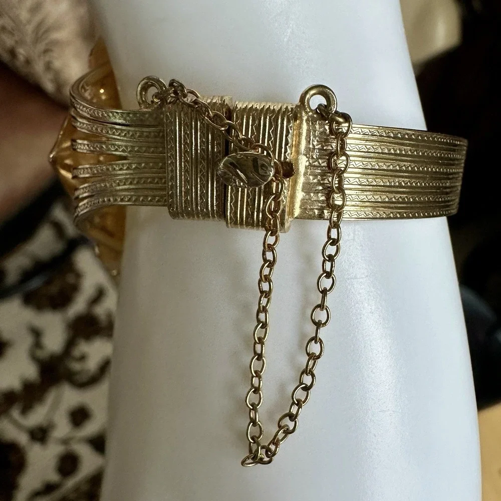 VTG Art Deco‎ Whiting Davis Bracelet 6 Inch Signed Green Glass Gold Plated Rare
